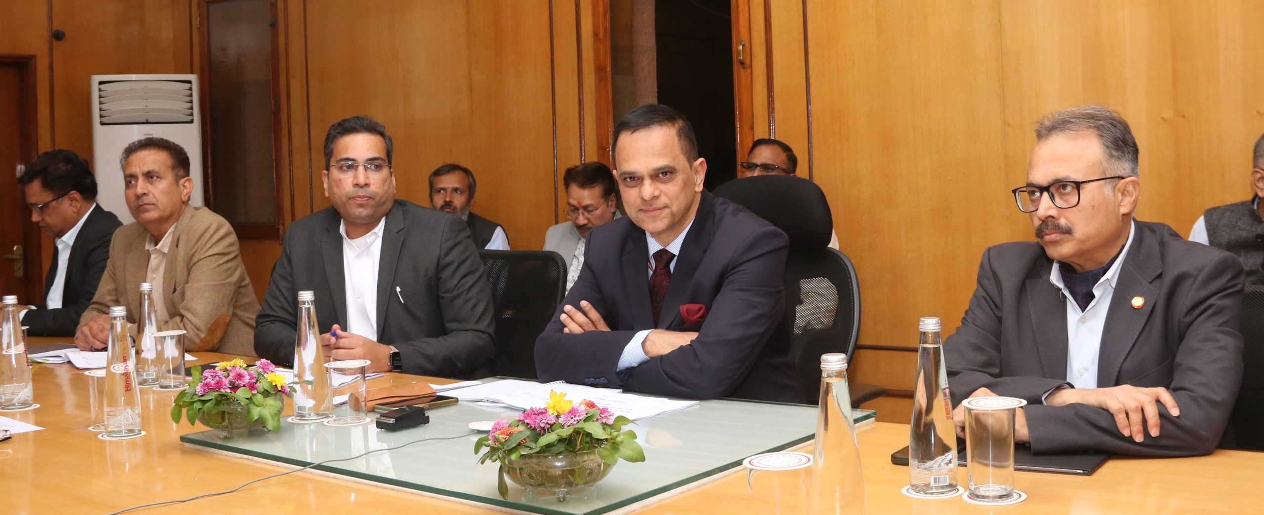Chief Secretary reviewed the progress of Vikas Rath Yatra
